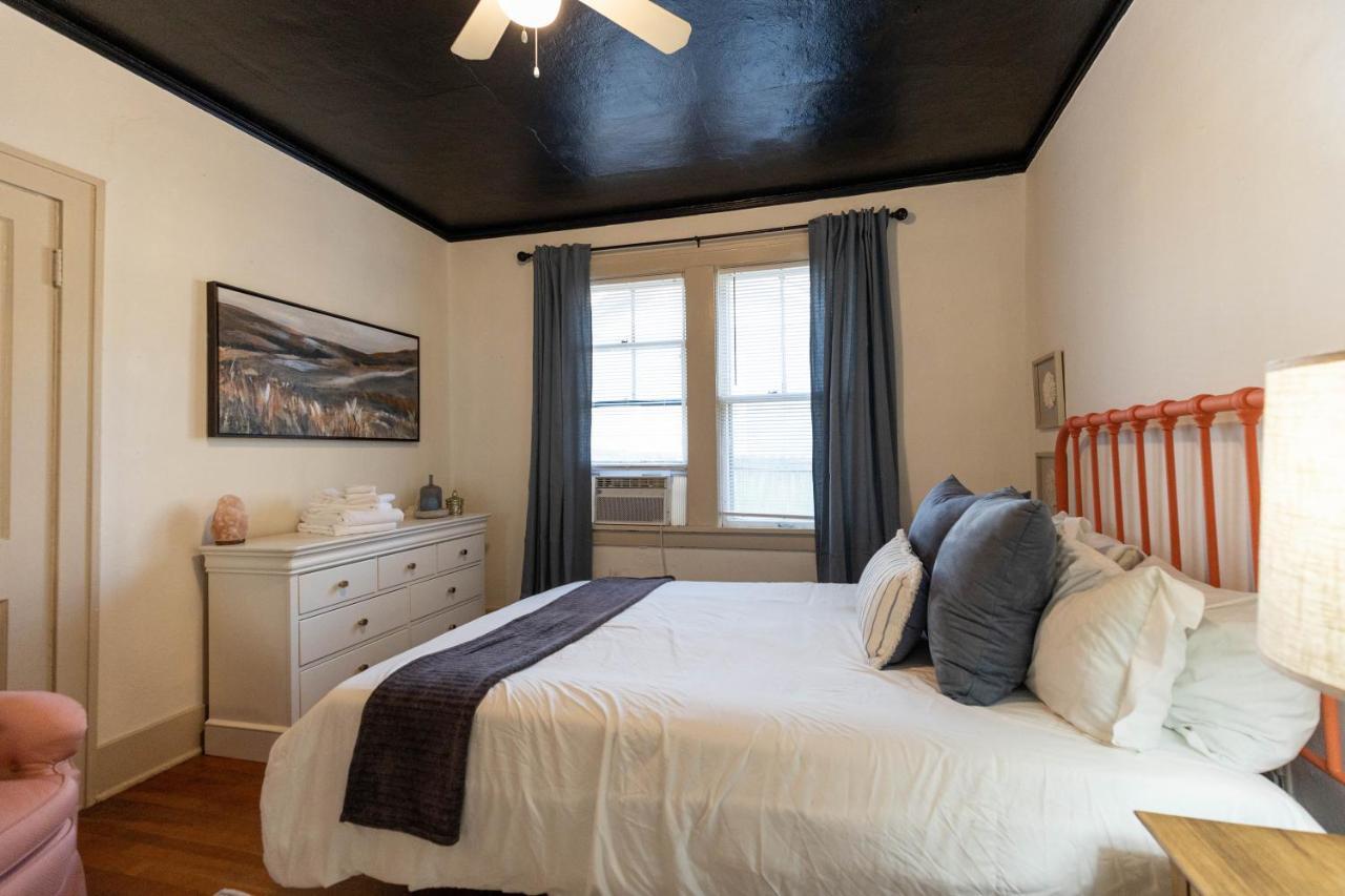 Historic Revival Midtown Memphis Duplex 64 Yes Pets Fast Wifi Free Parking Villa Exterior photo